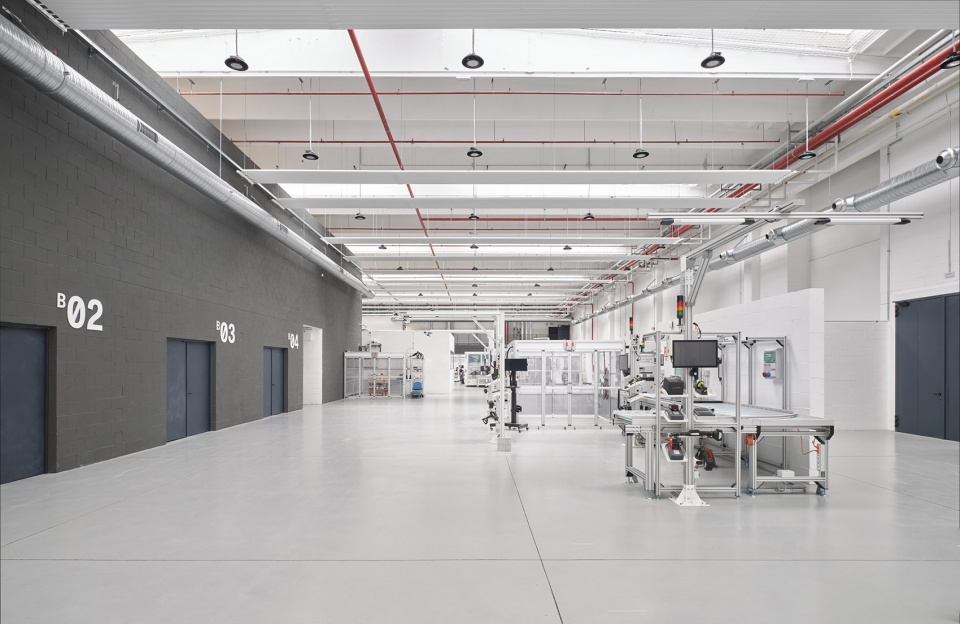 new podium advanced technologies headquarters by acc naturale architettura di cristiana catino plac architecture urban design