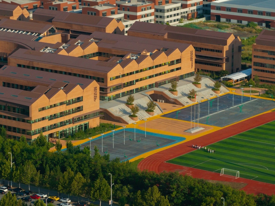 Tianjin Guanghua Foreign Language School by Tianjin Huahui