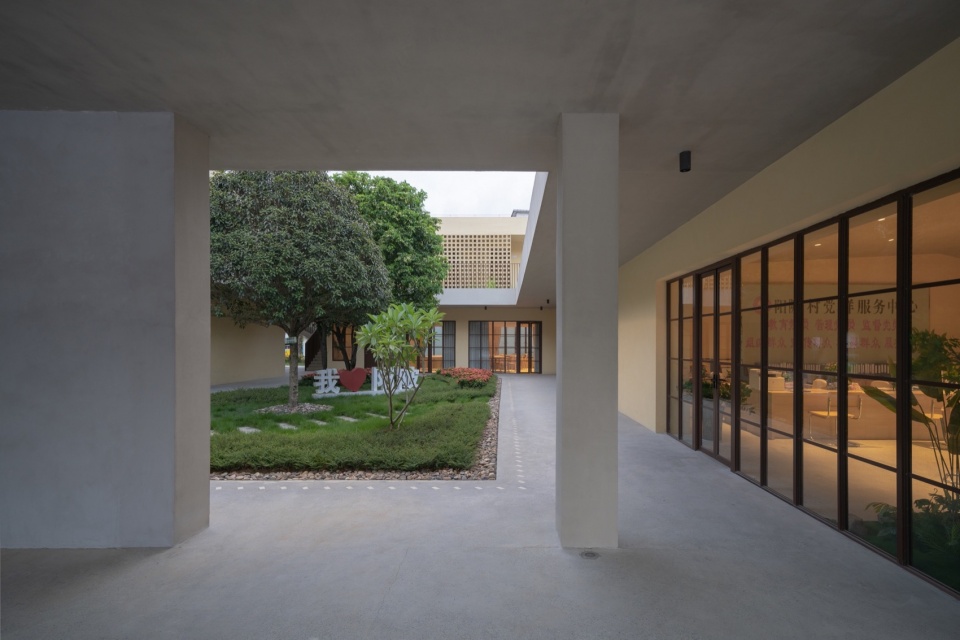 Yangbei Village CCP Elderly Day Care Center by Studio 10