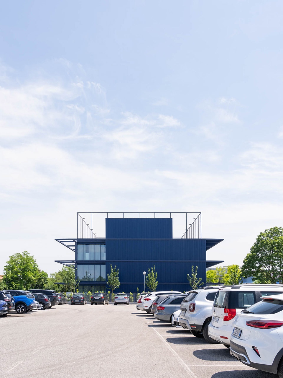 new office building by carlana mezzalira pentimalli