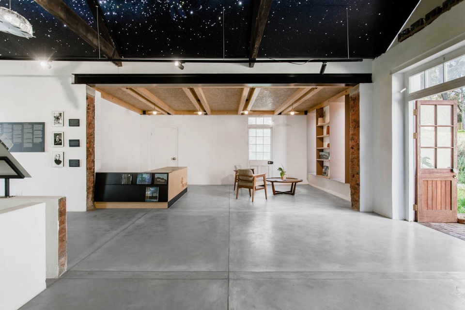 new visitors centre toilet block for the south african astronomical observatory in cape town by salt architects