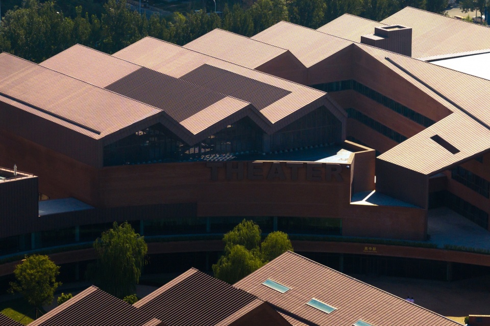 Tianjin Guanghua Foreign Language School by Tianjin Huahui