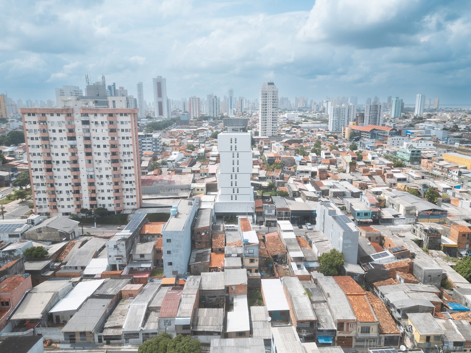 building 17 cinco zero by ari arquitetos