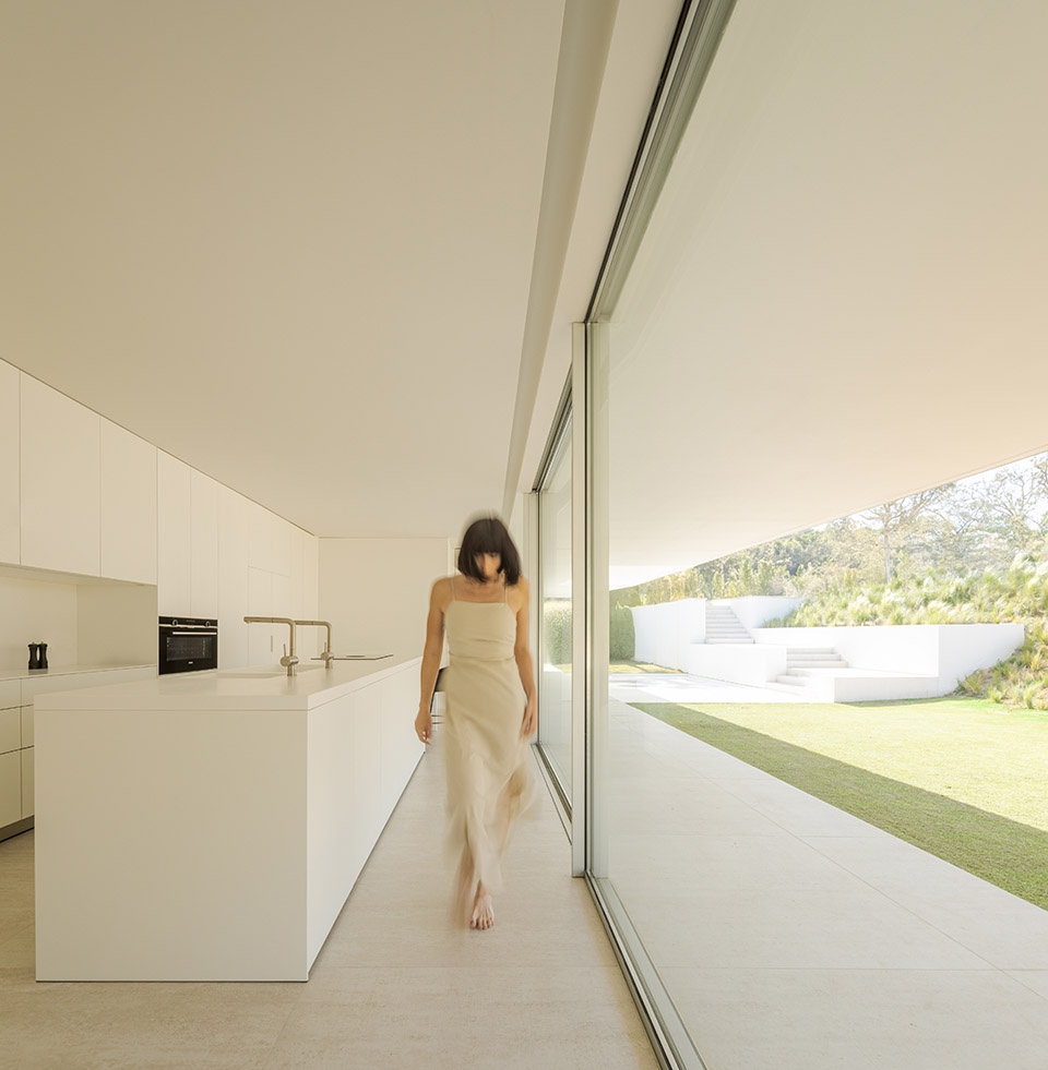house in sotogrande by fran silvestre arquitectos