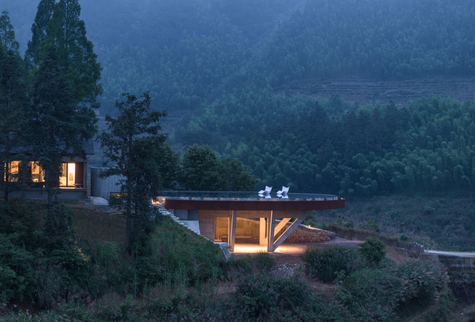 Commune STORE by Atelier Global