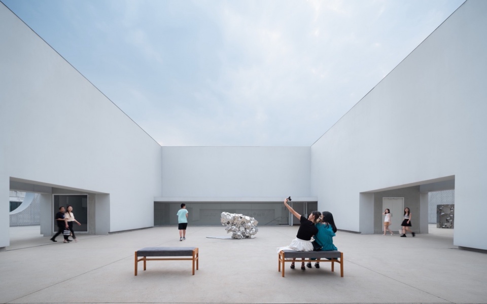 OFFICE FACT URBANUS Shenzhen Office Meng Yan