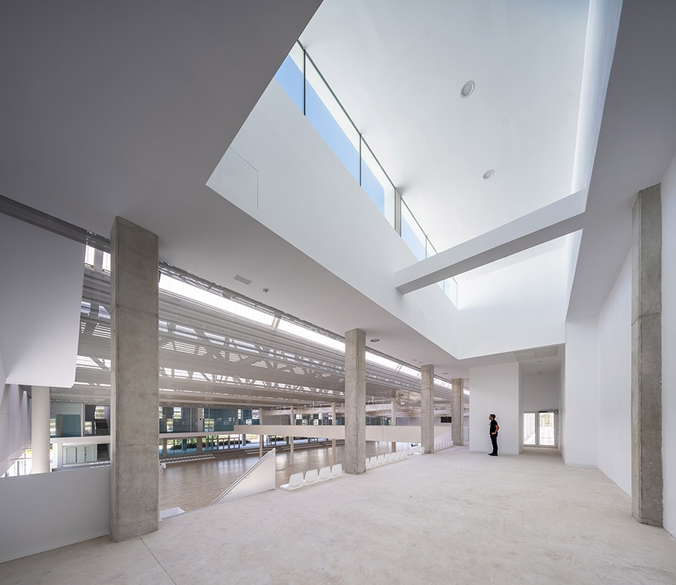 municipal sports pavilion in san vicente del raspeig by manuel costoya estudio de arquitectura naos 04 arquitectos