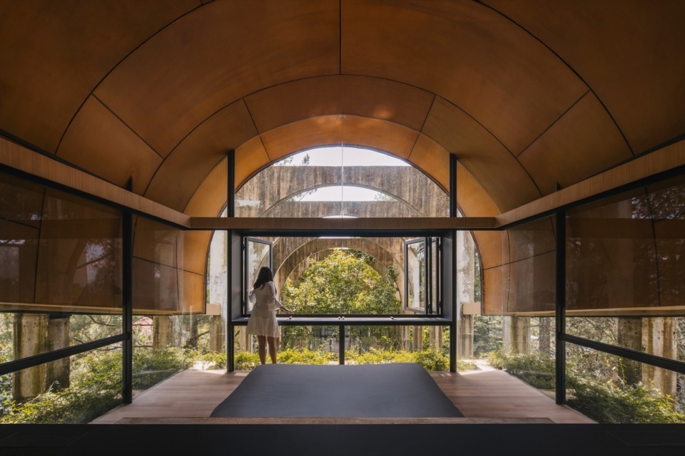 Sanctuary Tunnel Garden