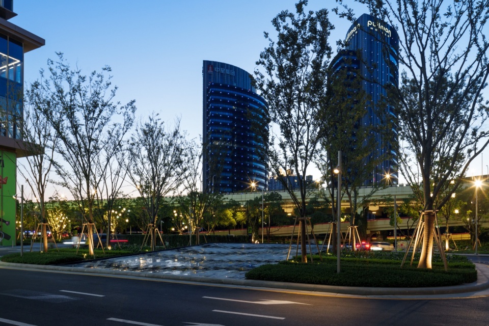 Midtown Forest Shanghai Xuhui Vanke Plaza Landscape Practice by THLA