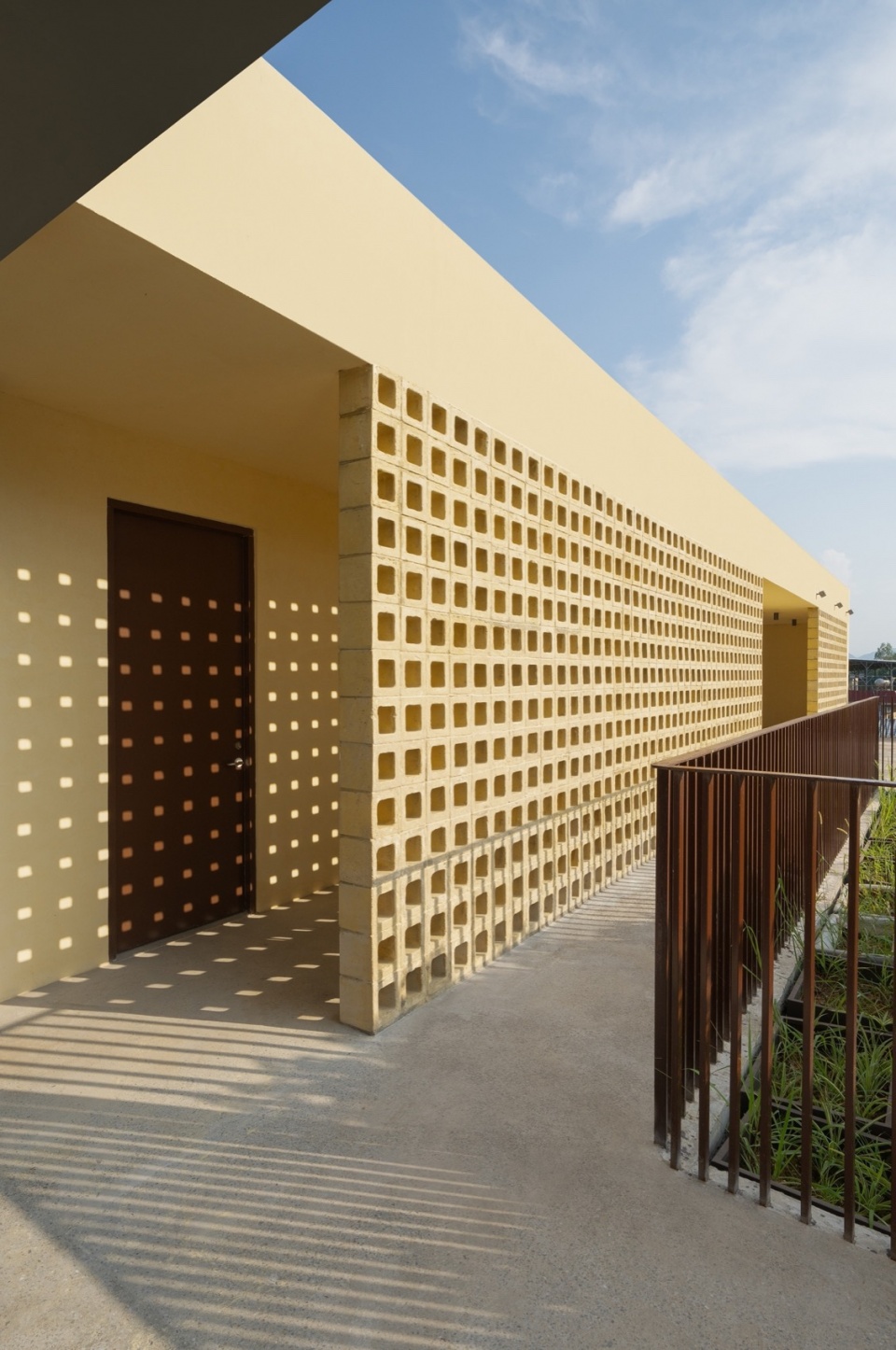 Yangbei Village CCP Elderly Day Care Center by Studio 10