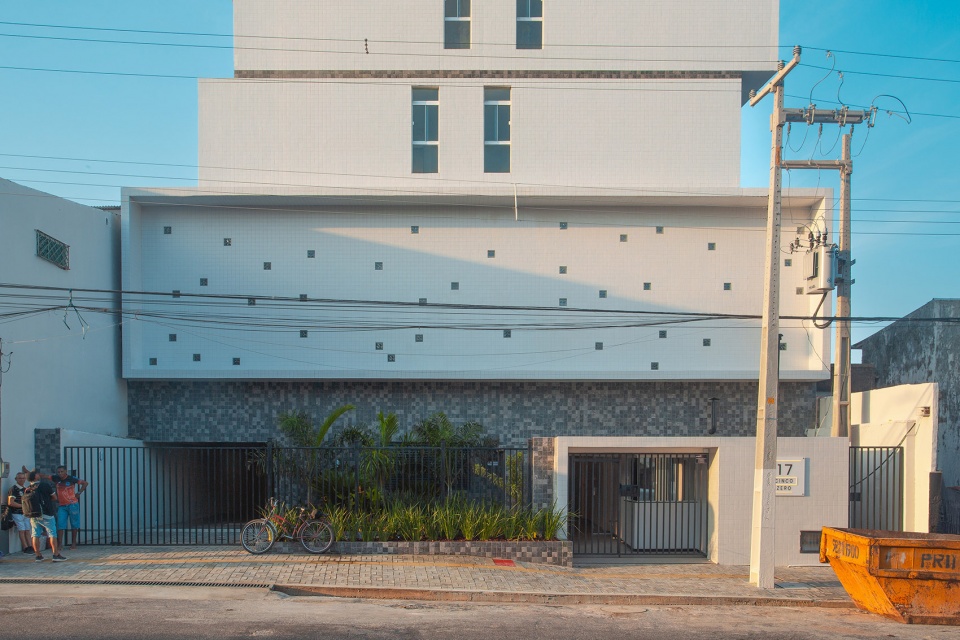building 17 cinco zero by ari arquitetos