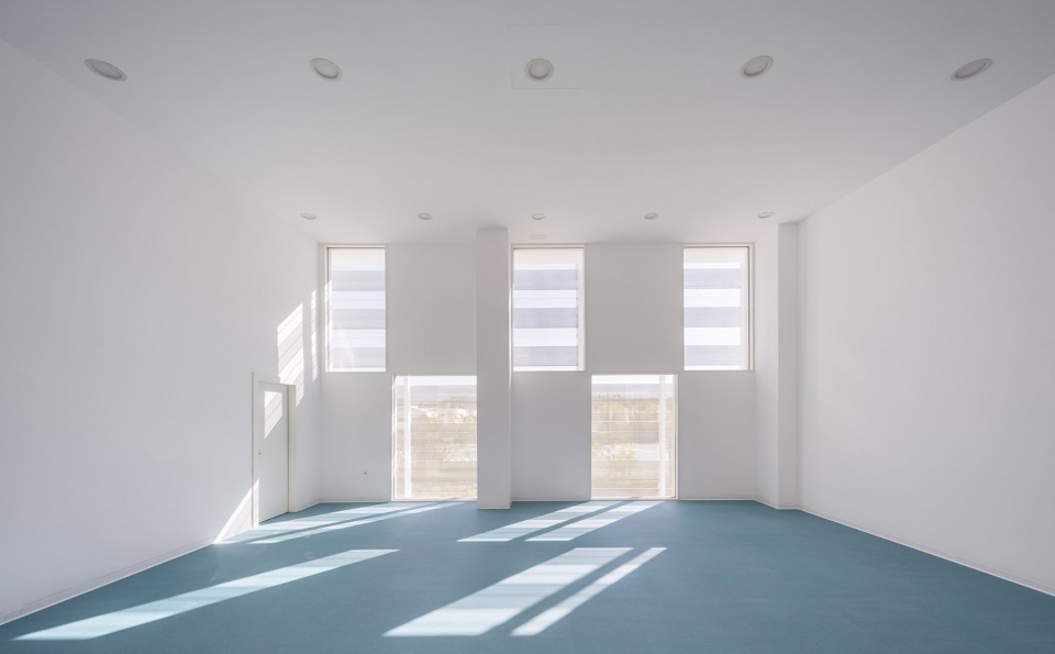 municipal sports pavilion in san vicente del raspeig by manuel costoya estudio de arquitectura naos 04 arquitectos
