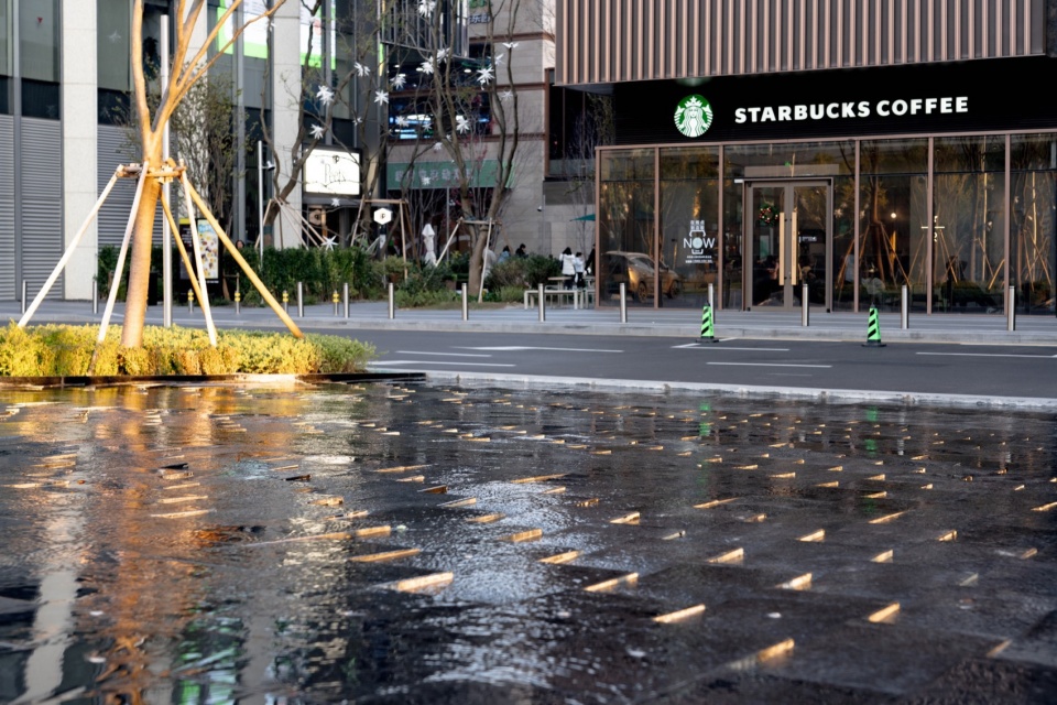 Midtown Forest Shanghai Xuhui Vanke Plaza Landscape Practice by THLA