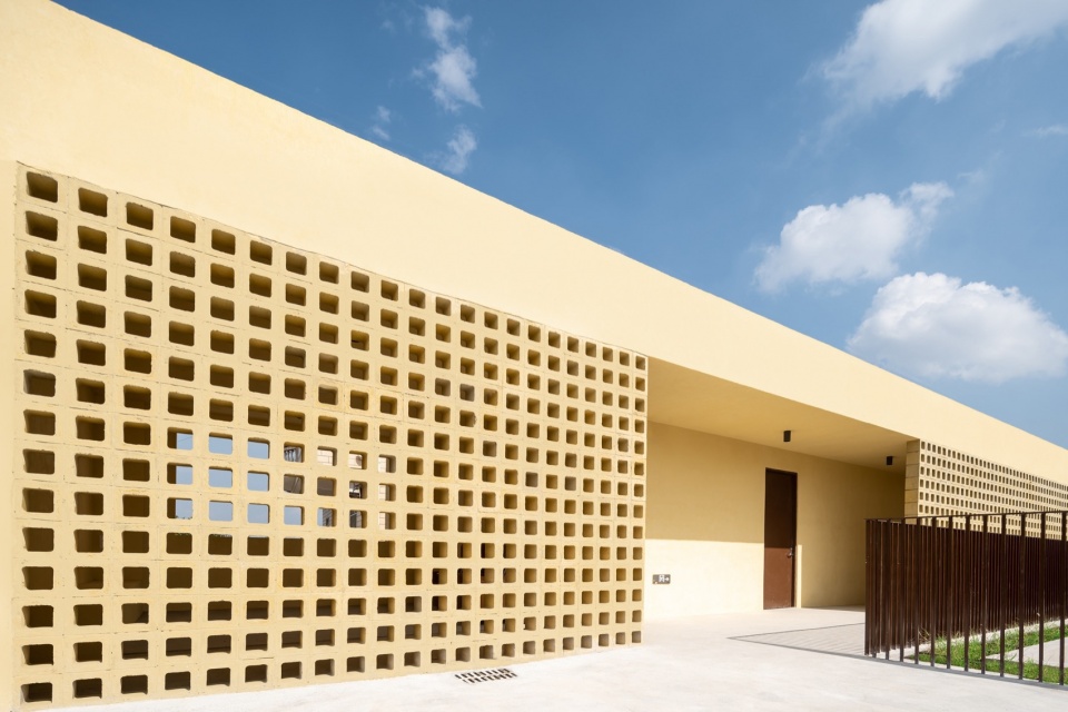 Yangbei Village CCP Elderly Day Care Center by Studio 10
