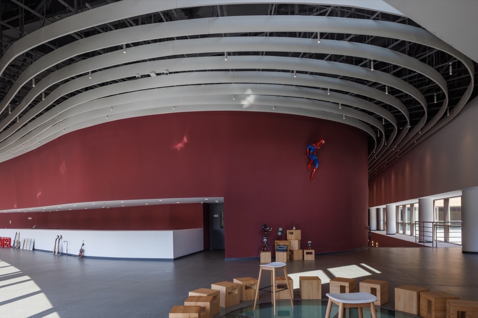 Tianjin Guanghua Foreign Language School by Tianjin Huahui