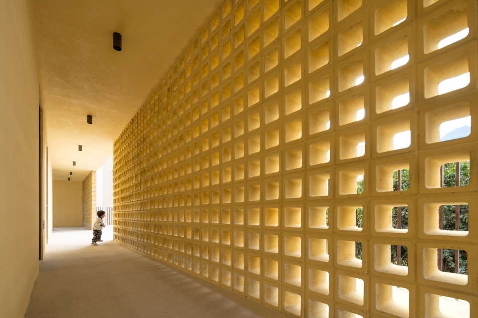 Yangbei Village CCP Elderly Day Care Center by Studio 10