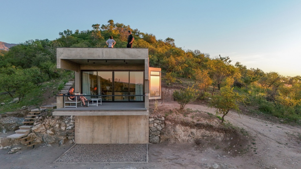 lodge jr by arq paul dragicevic