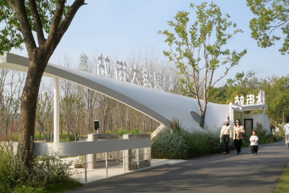 Modern Time Tourist Resort