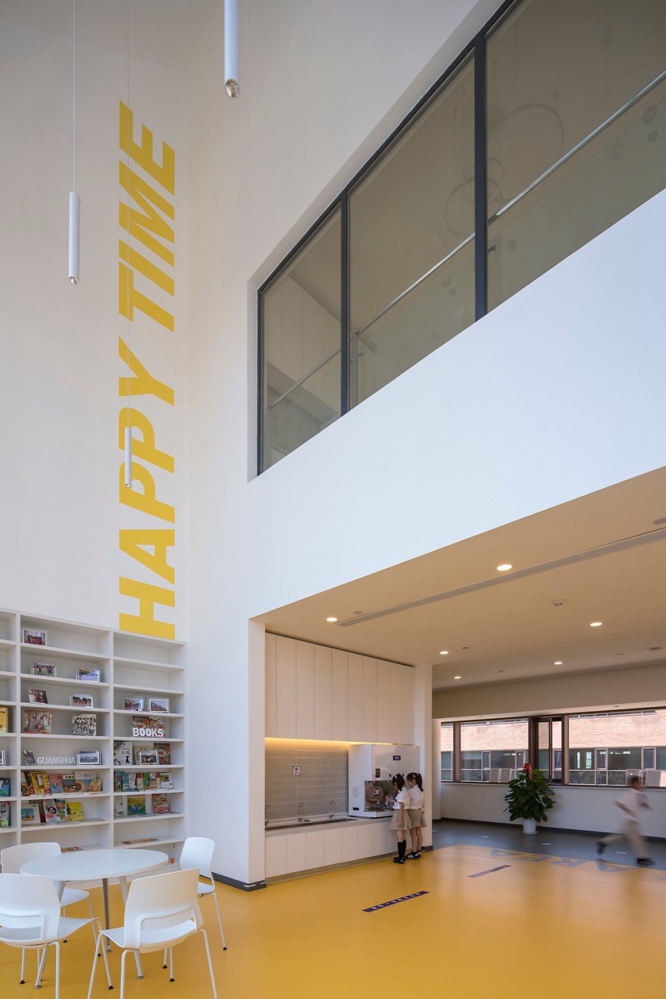 Tianjin Guanghua Foreign Language School by Tianjin Huahui