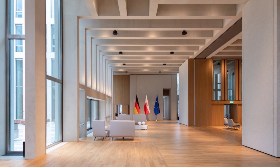 Polish Embassy in Berlin by JEMS Architekci