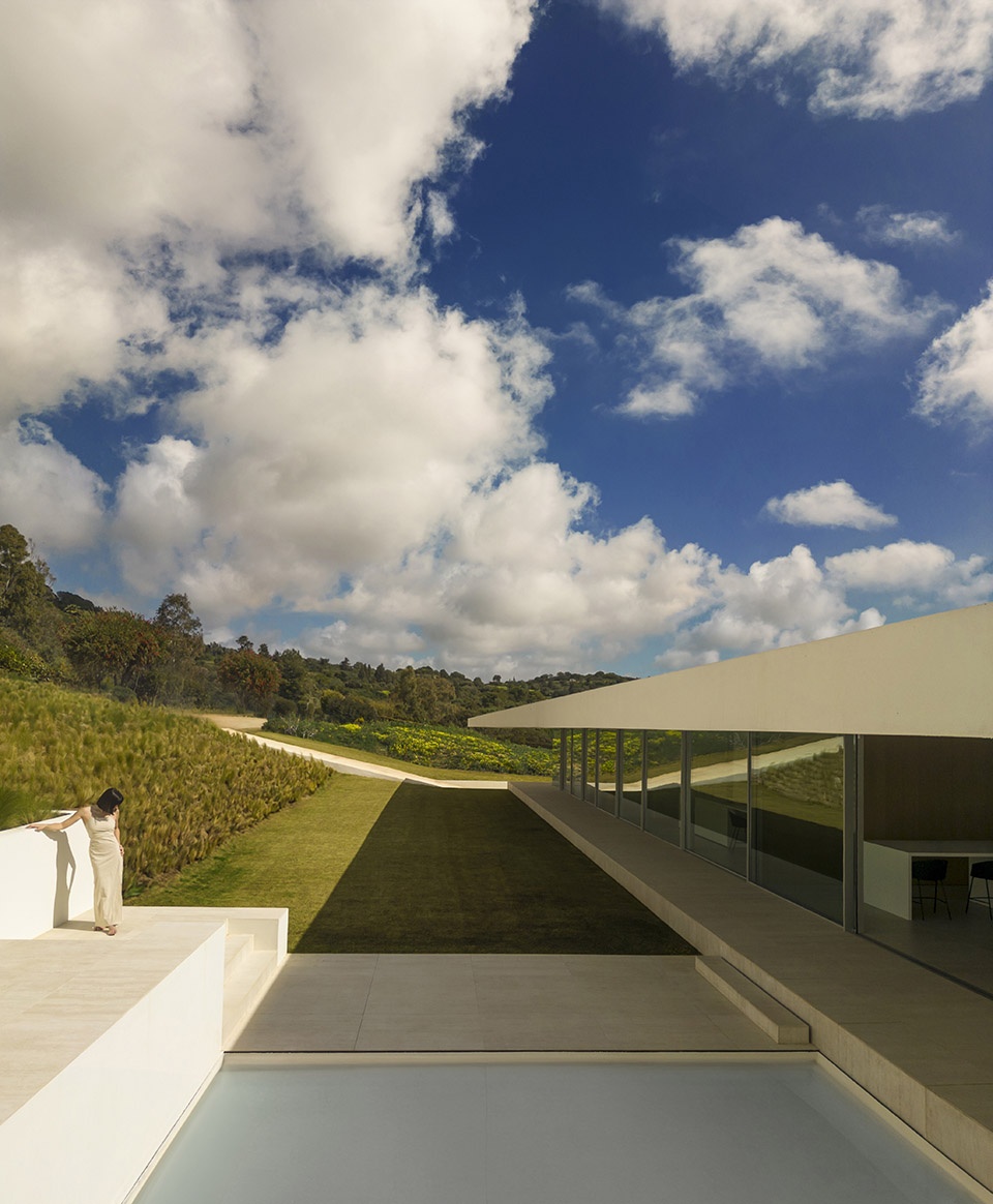 house in sotogrande by fran silvestre arquitectos