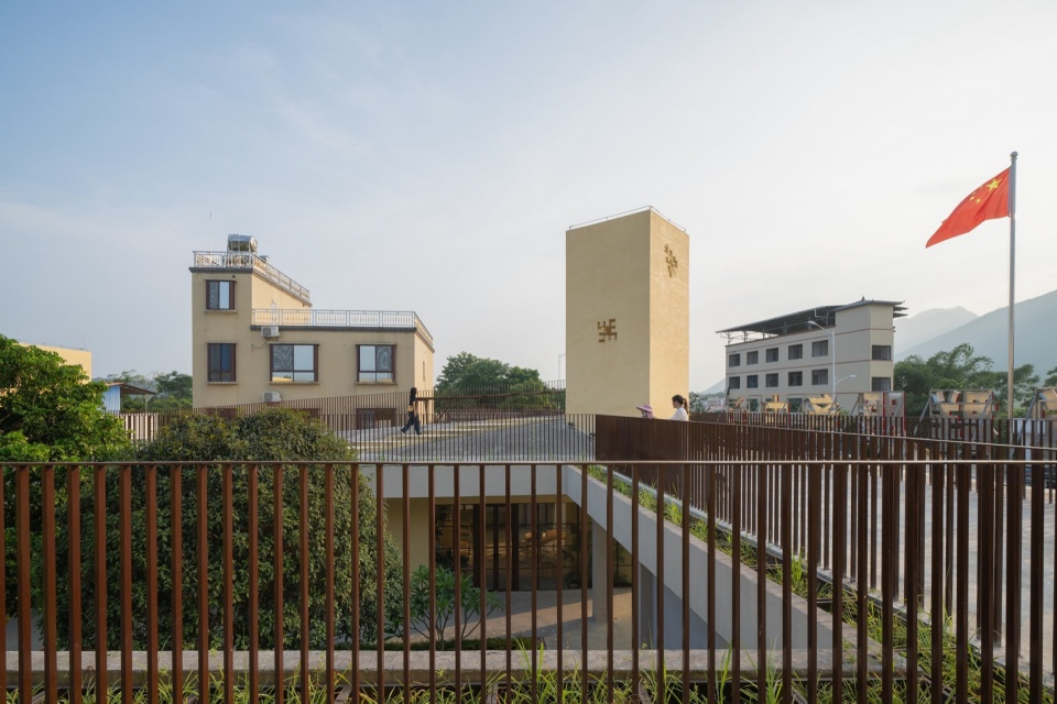 Yangbei Village CCP Elderly Day Care Center by Studio 10