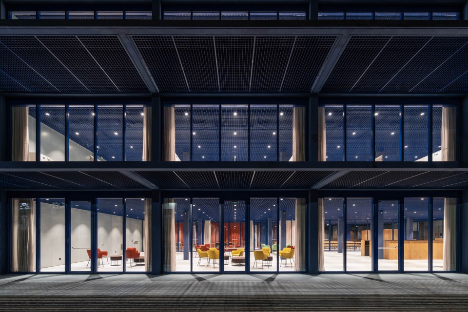 new office building by carlana mezzalira pentimalli