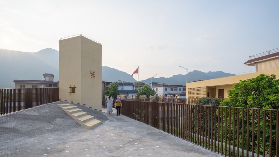 Yangbei Village CCP Elderly Day Care Center by Studio 10