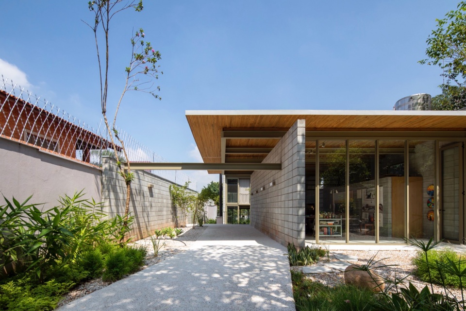Atelier and Residence EA AMZ Arquitetos