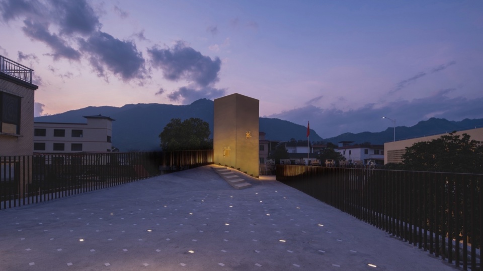 Yangbei Village CCP Elderly Day Care Center by Studio 10