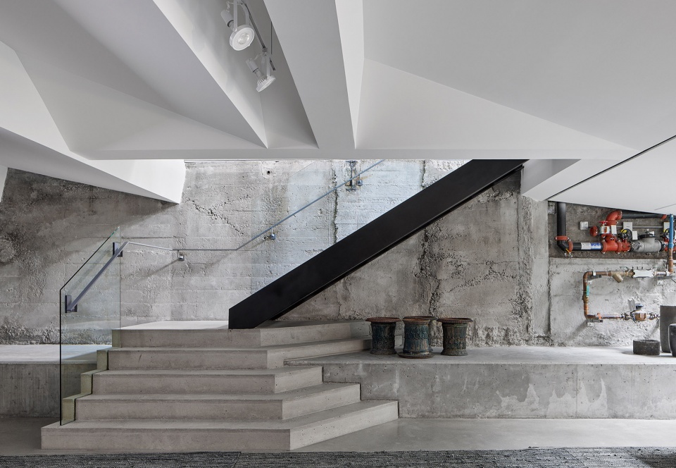 a tale of multiple cities cohlmeyer architectures enduring collaboration with montauk sofa