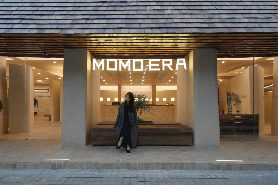MOMO ERA STUDIO