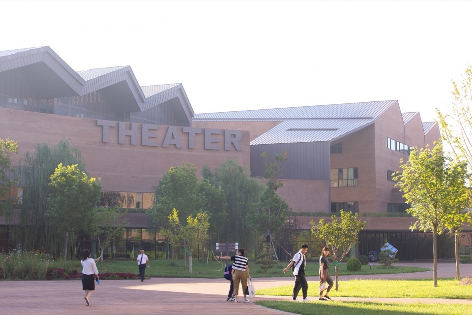 Tianjin Guanghua Foreign Language School by Tianjin Huahui