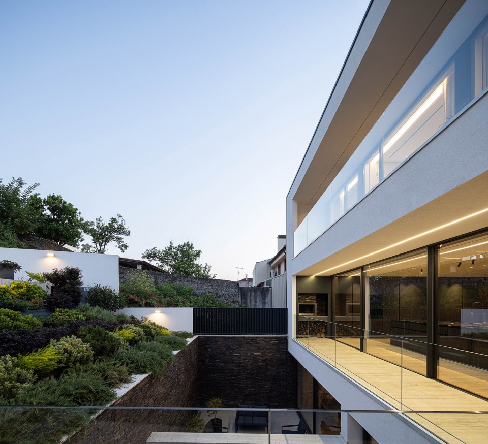 casa sa by sandro ferreira arquitectura