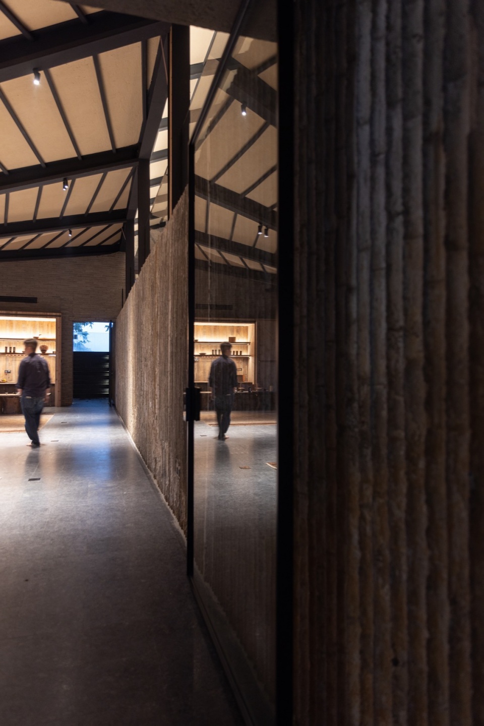 Commune STORE by Atelier Global
