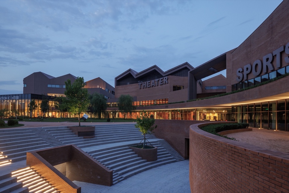 Tianjin Guanghua Foreign Language School by Tianjin Huahui