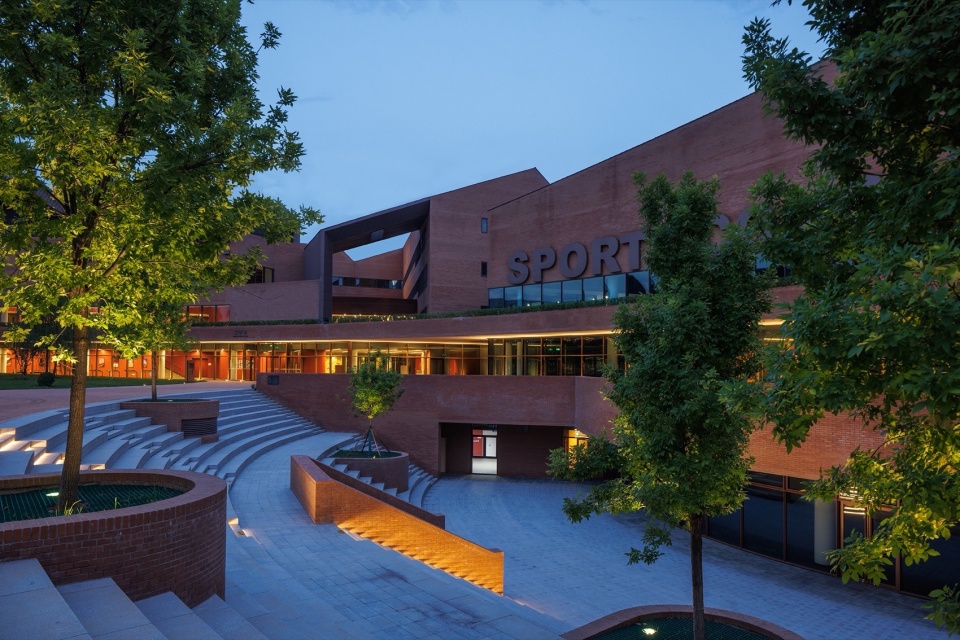 Tianjin Guanghua Foreign Language School by Tianjin Huahui