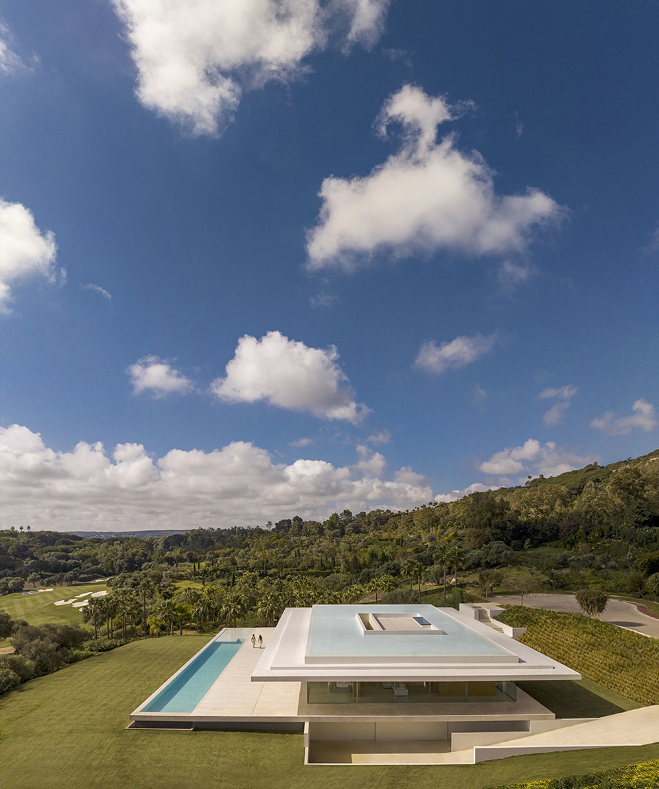 house in sotogrande by fran silvestre arquitectos