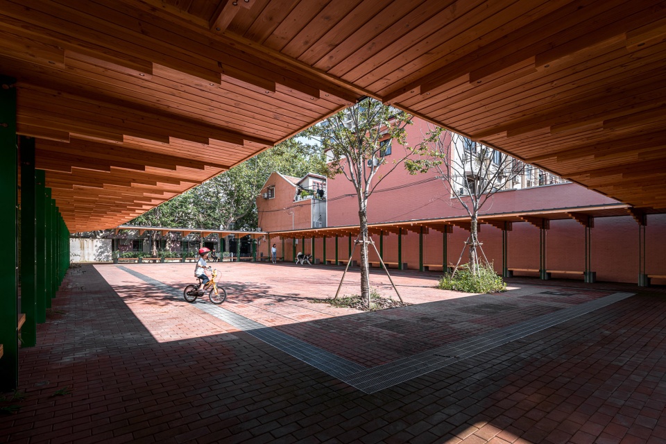 Pocket Plaza Atelier Archmixing
