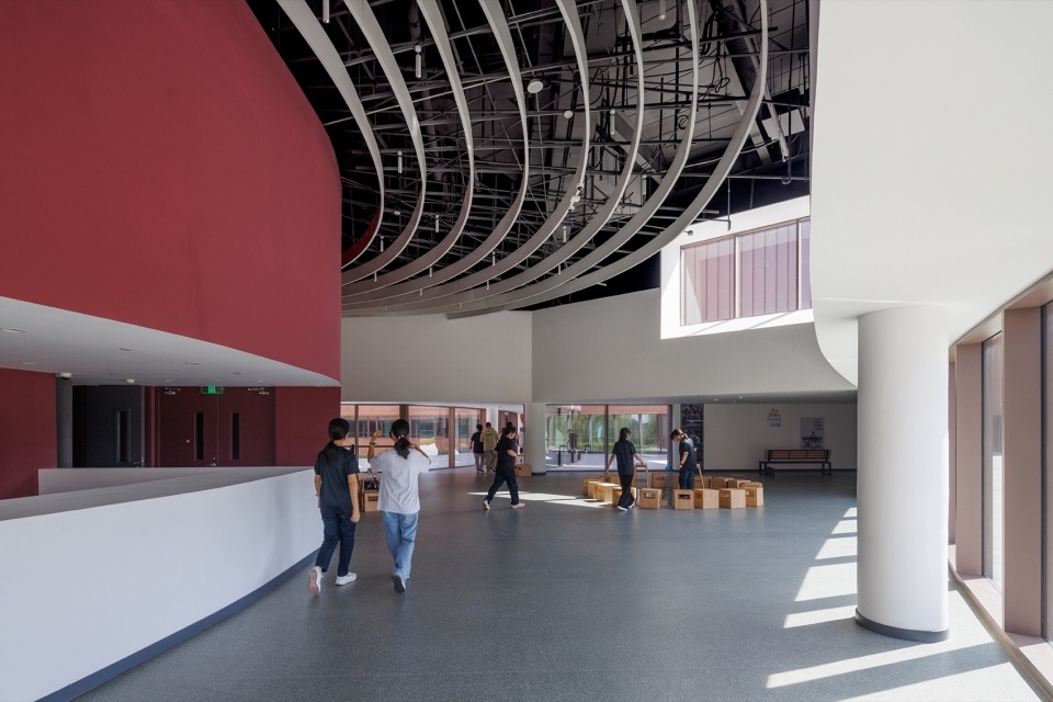 Tianjin Guanghua Foreign Language School by Tianjin Huahui
