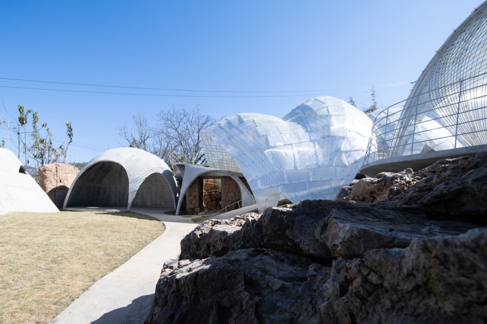 White Cloudy Village Cultural Center