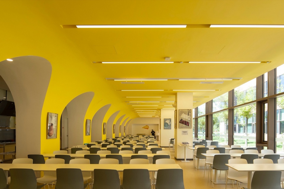 Tianjin Guanghua Foreign Language School by Tianjin Huahui