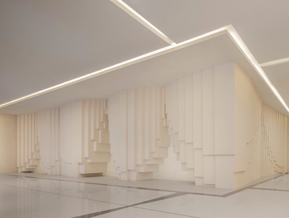 The building resembles a waterfall in a cave ©W Workspace