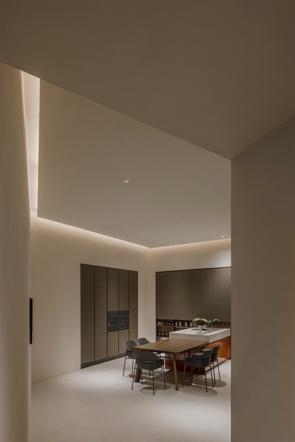 The integrated kitchen space demonstrates the concept of totality envisioned by architects Jenchieh Hung and Kulthida Songkittipakdee ©W...