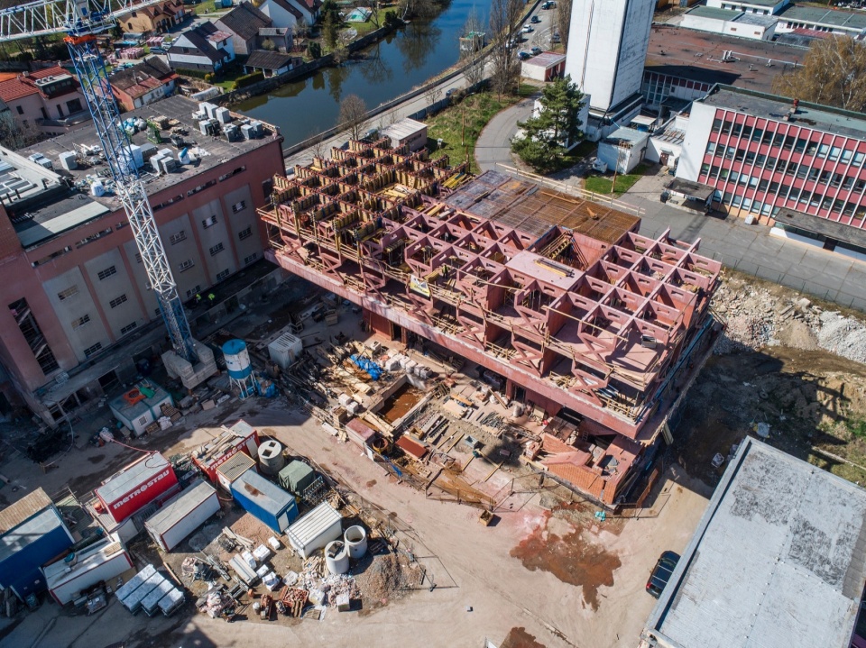 Construction 0 gampa and sfera with public spaces of automatic mills