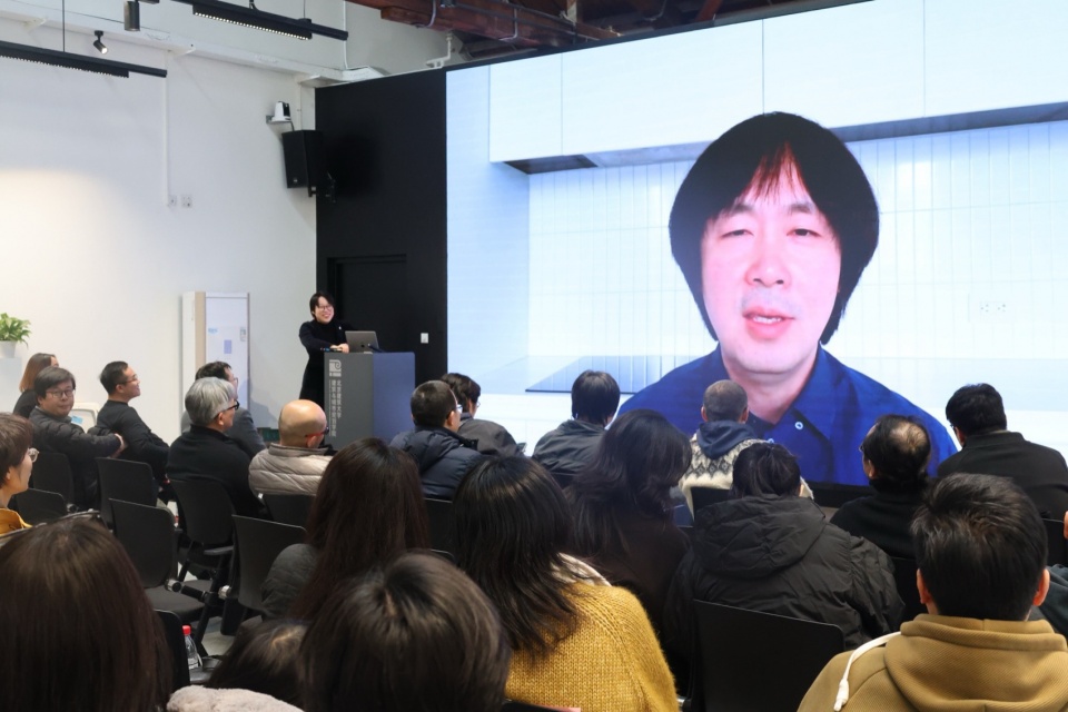测试:“半场”第一场展览《故事会与枕头》开幕