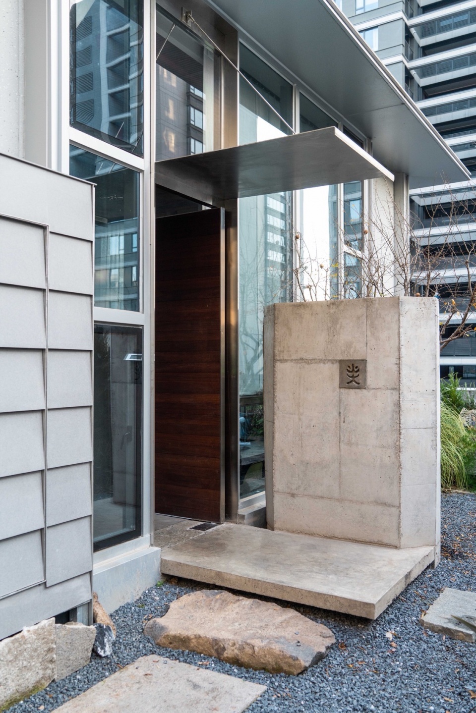 镜像入口 chifan restaurant by boundary space design