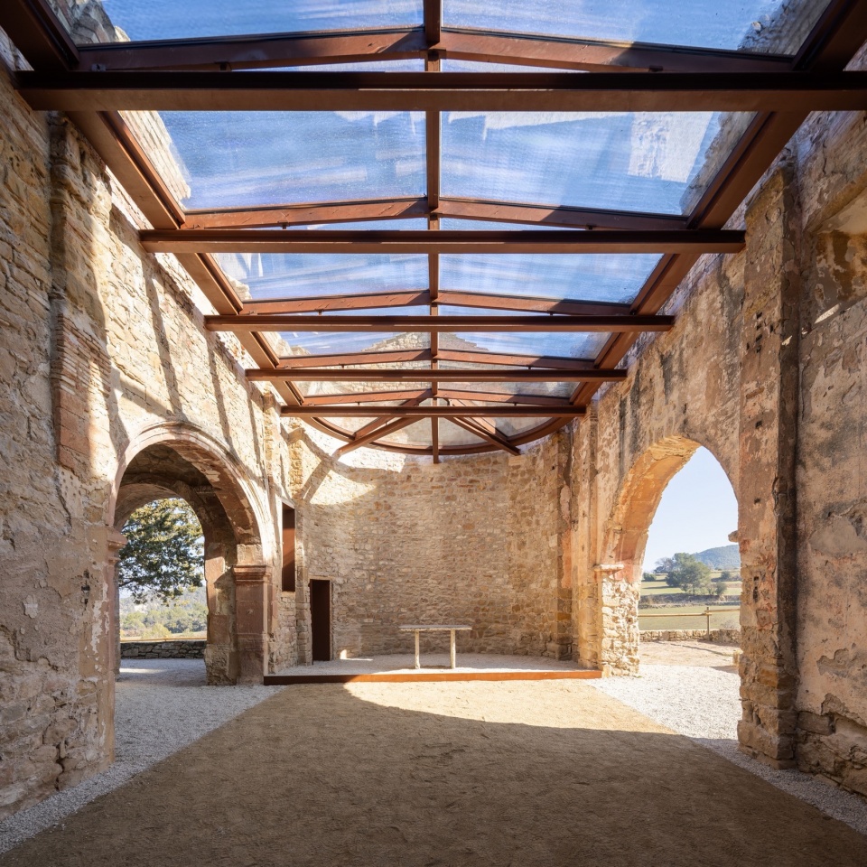 Restoration Of Sant Esteve Church by SANTAMARIA ARQUITECTES