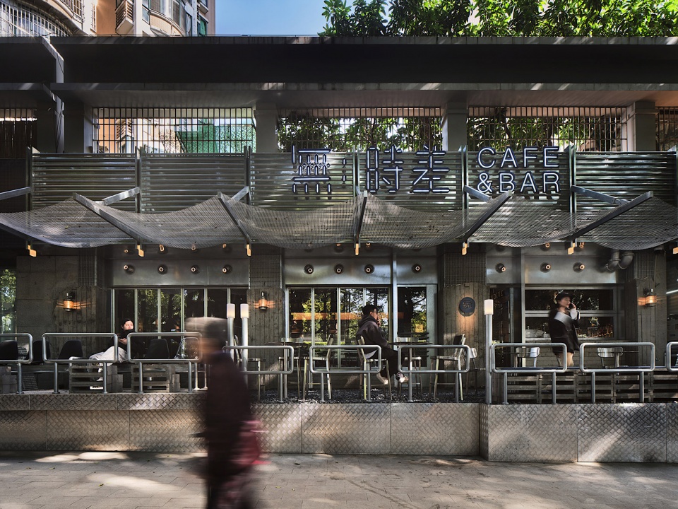 no limit cafe bar by balance space design