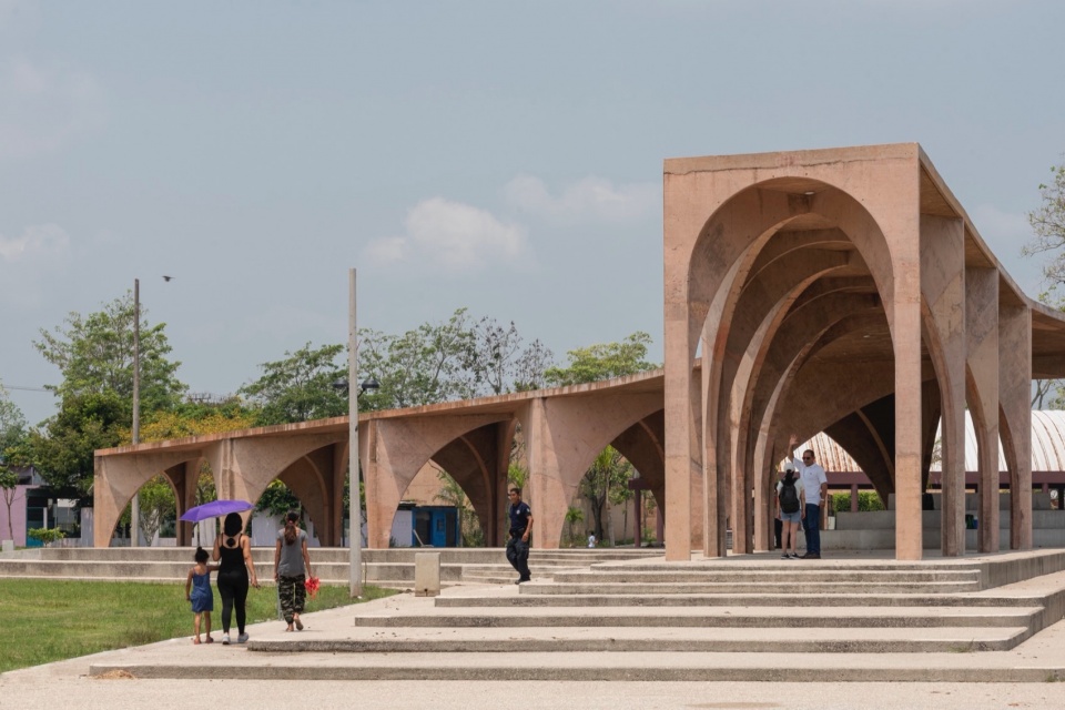 Complex El Campestre Recreational Park Community Development Center by CCA Bernardo Quinzaños